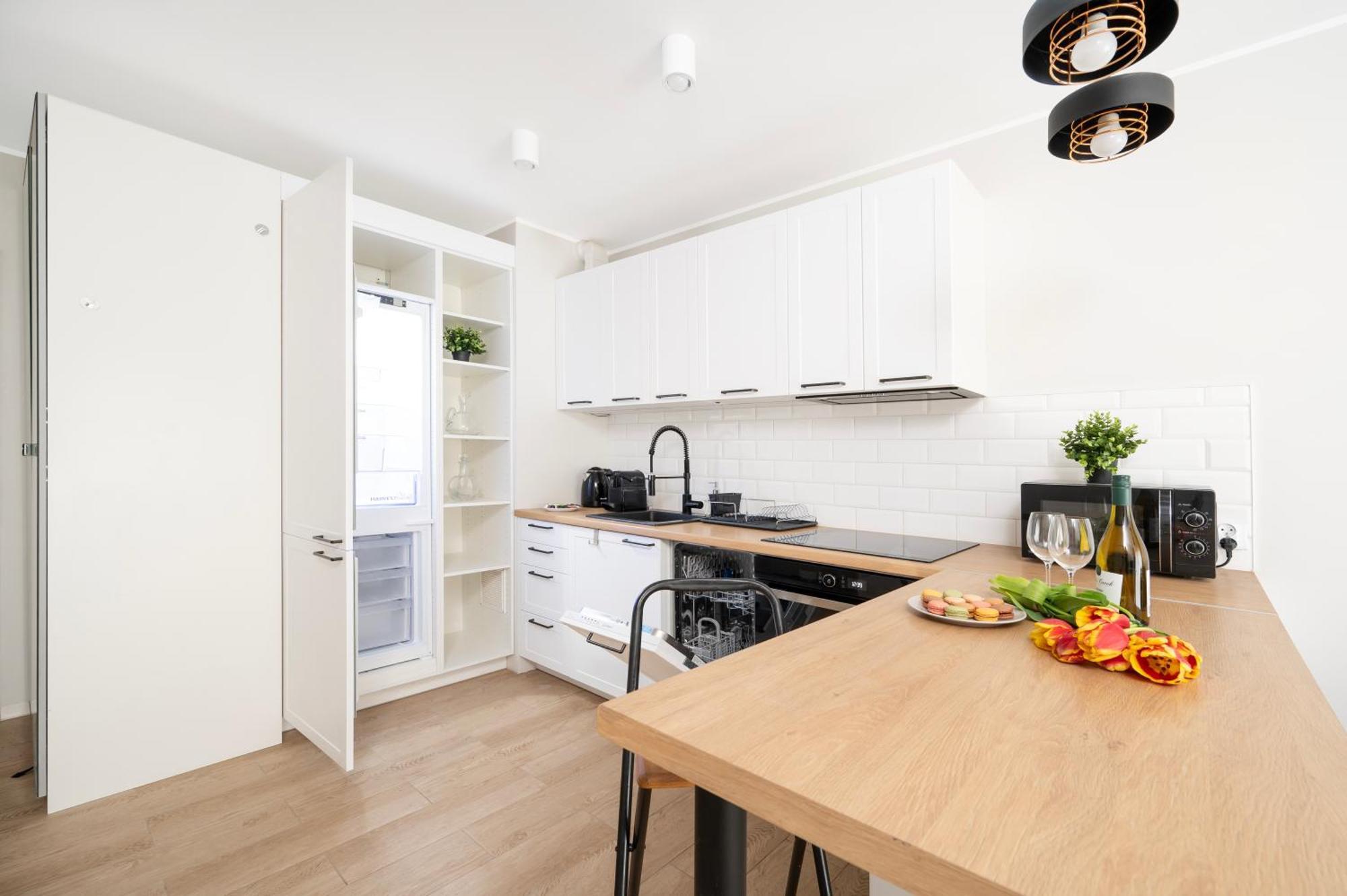 Hideaway Apartment - Terrace With Garden & Parking- By Rentujemy Lodź Bagian luar foto